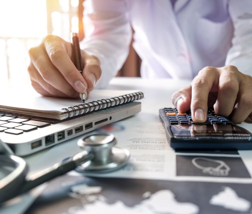 doctor-calculating-leads_case study
