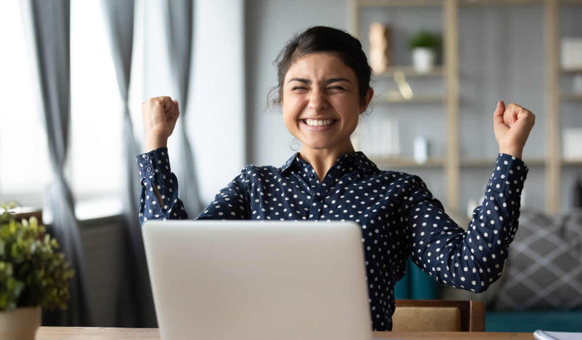 B2B Customer Service Success: How to Use Customers to Drive New Revenue