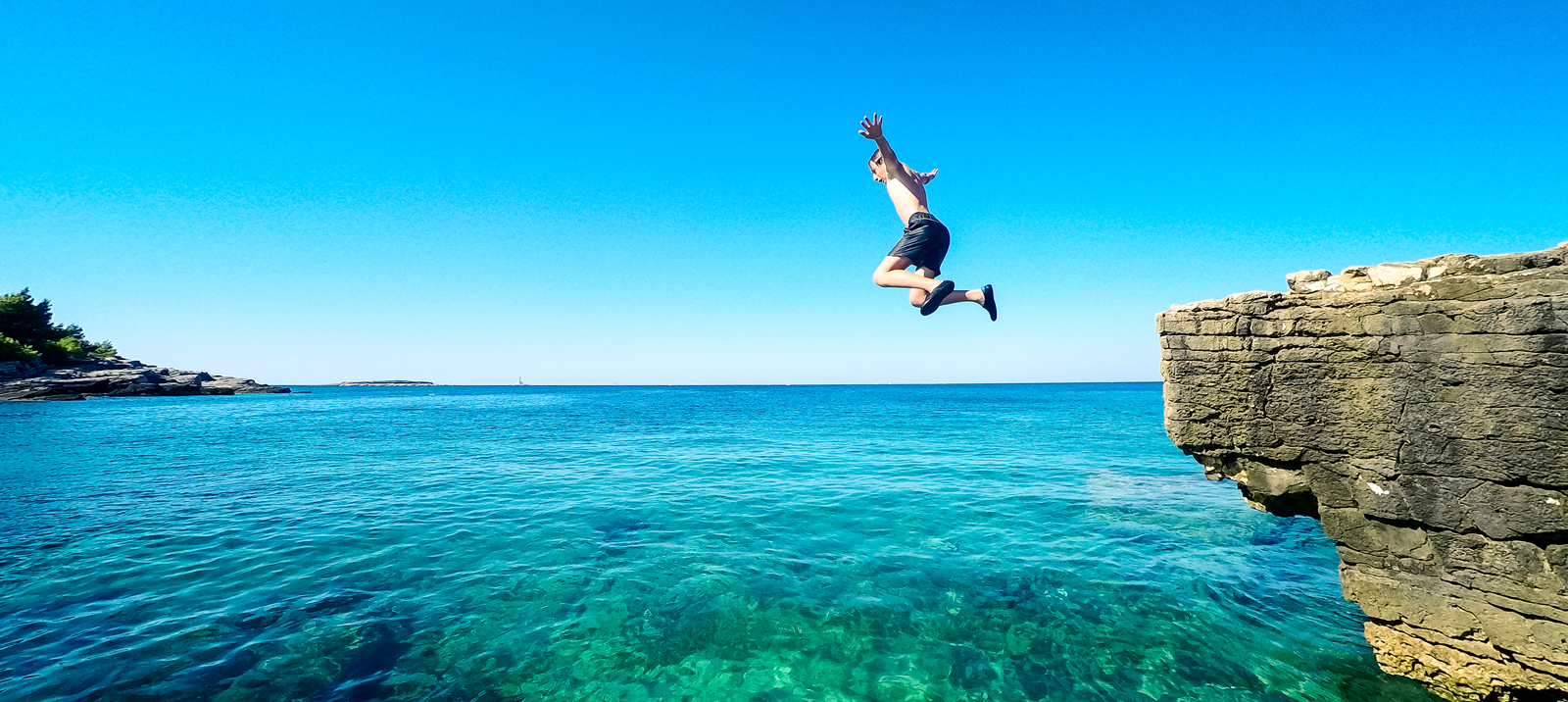 DocuWare Sees 350% Jump in Monthly MQLs after Website Redesign in HubSpot