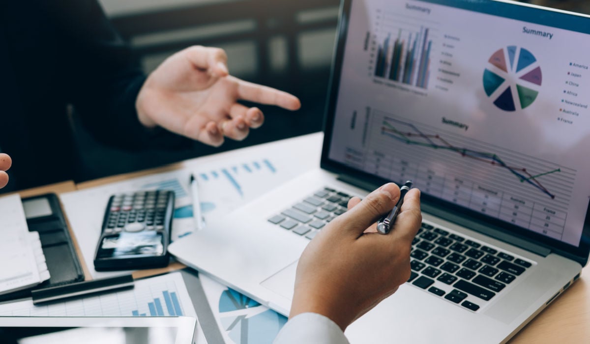 Marketing ROI: How to Track Contributions to Revenue Growth