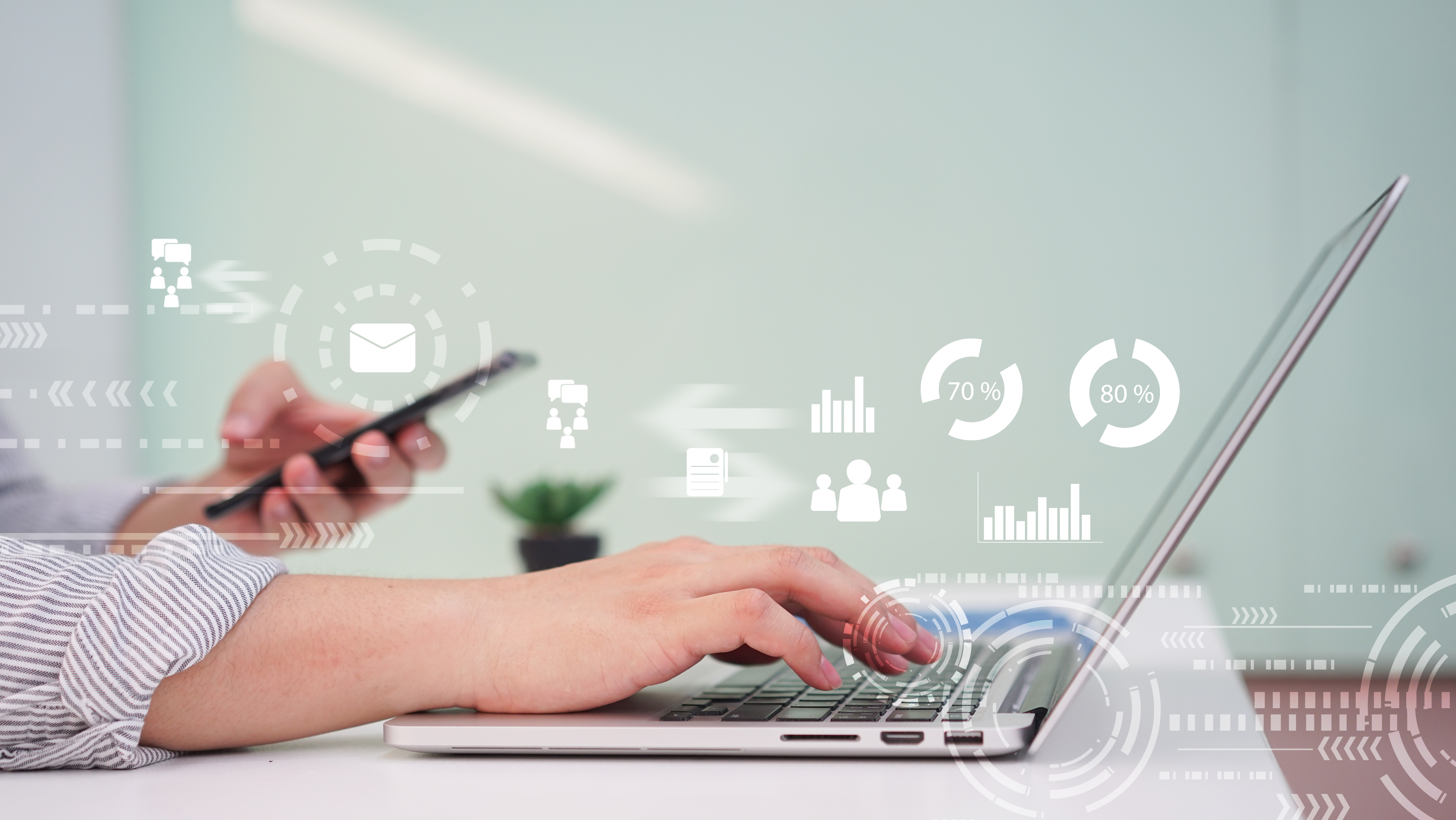 Should My Business Integrate HubSpot And Salesforce? [A Non-Technical Guide]